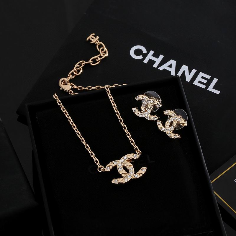 Chanel suits 3lyx14